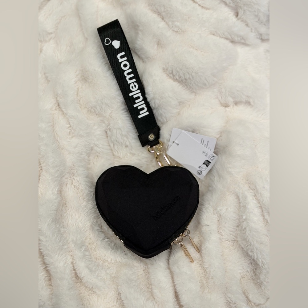 NWT LULULEMON HEART WRISTLET BLACK GOLD - Picture 5 of 9